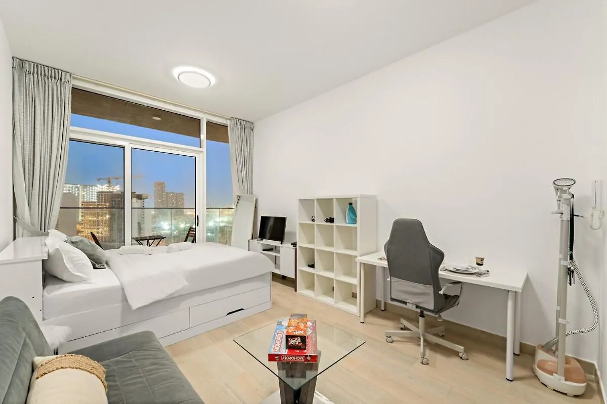 First Class Studio Cozy & Stylish Dubai Apartment