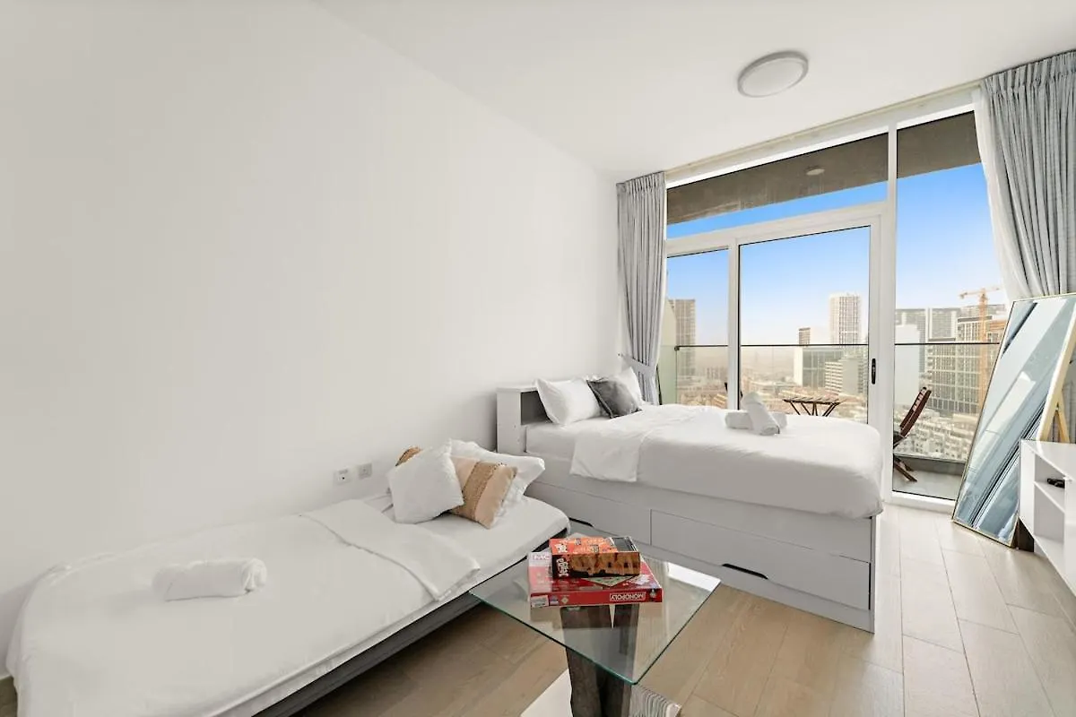 Apartment First Class Studio Cozy & Stylish Dubai