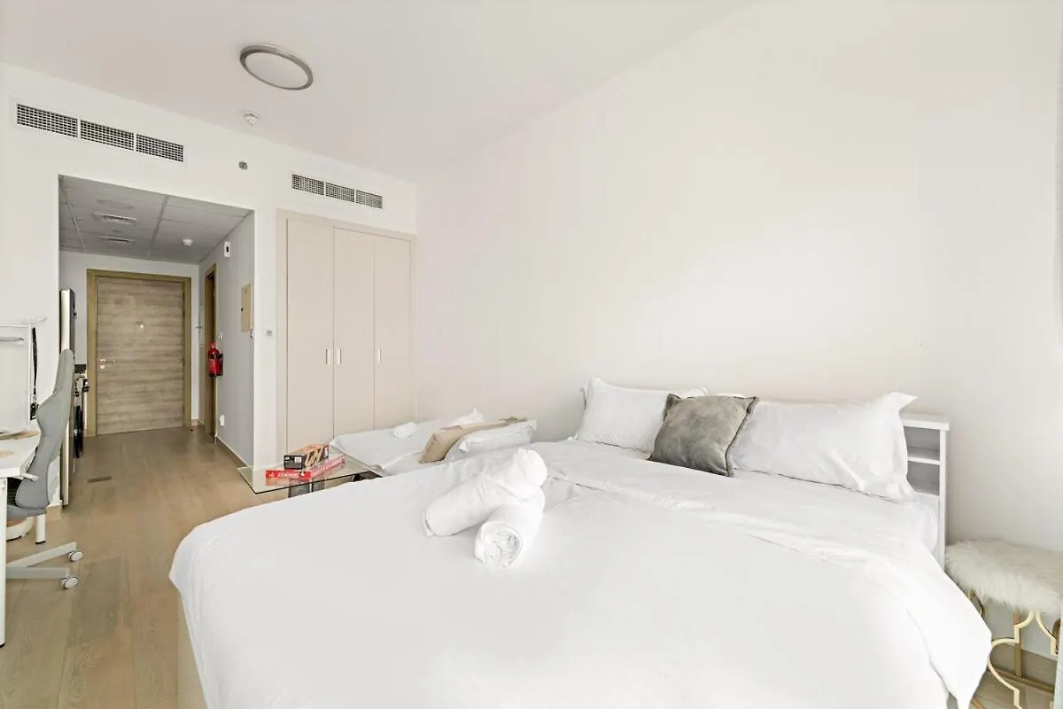 First Class Studio Cozy & Stylish Dubai